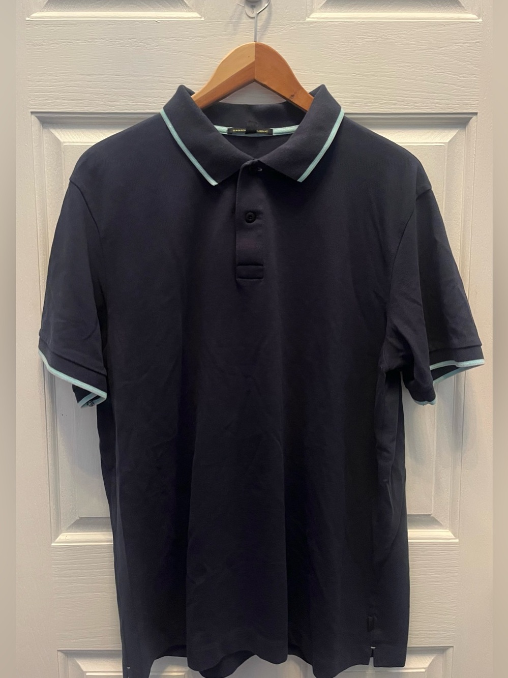 PRE-OWNED BANANA REPUBLIC MEN'S NAVY BLUE POLO- X-LARGE